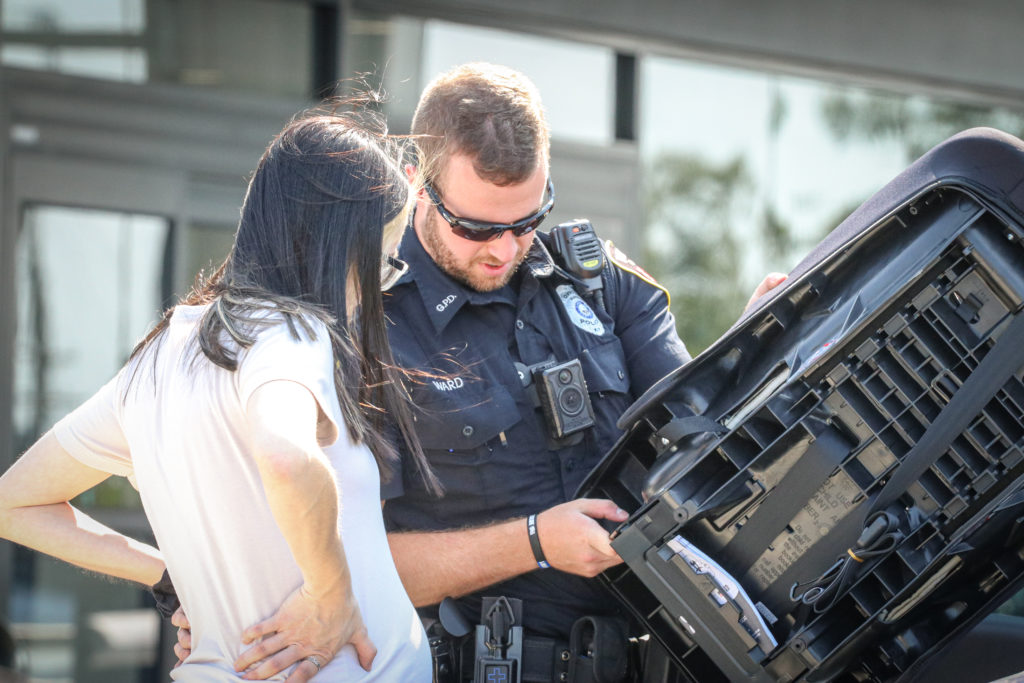 Glasgow Police provides free car seats, installation to community