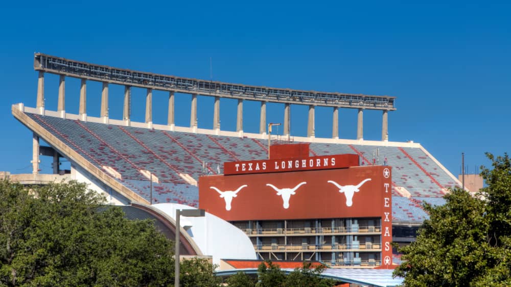 Texas fires coach Chris Beard following arrest on felony assault charge |  WCLU Radio