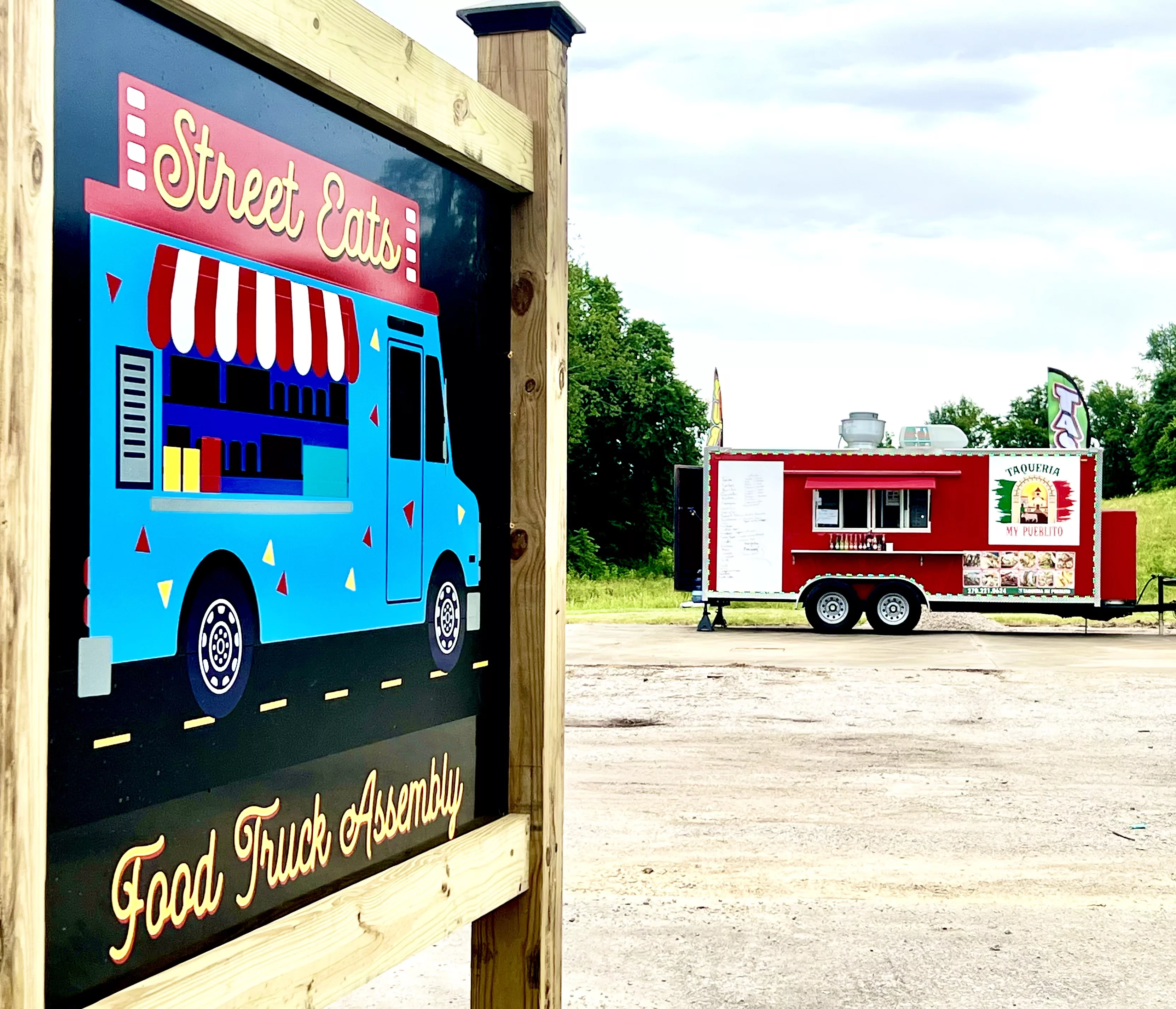 Food trucks at Street Eats on Columbia Ave. WCLU Radio