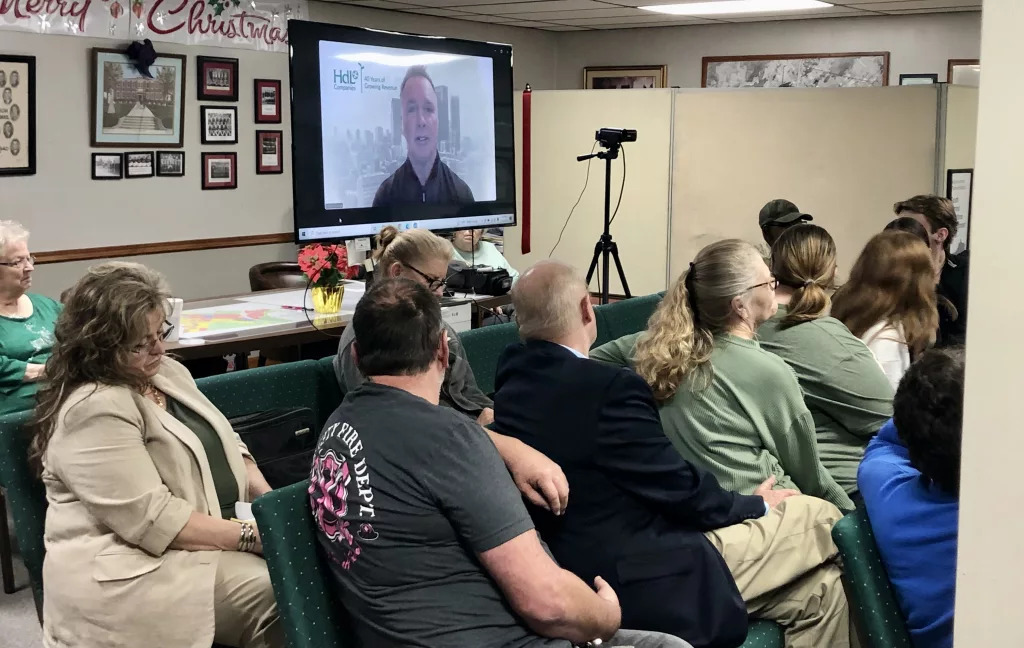 Cave City council postpones business partnership decision