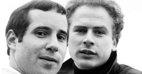 yip6q-1758652968-5522-quiz-simon_26_garfunkel303730