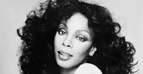 6av9k-1762200017-5596-quiz-donna_summer_hed802572