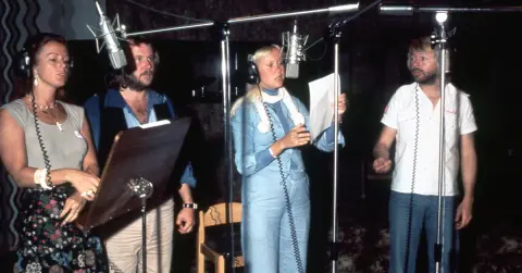 h93wt-1735857145-4893-quiz-abba_poll235760