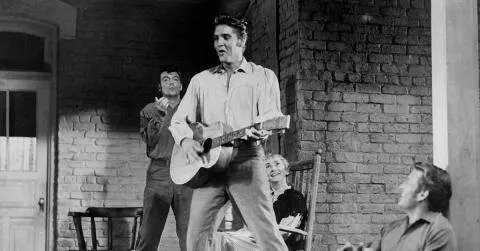 d9zax-1754336399-tagheader_image-1880292659