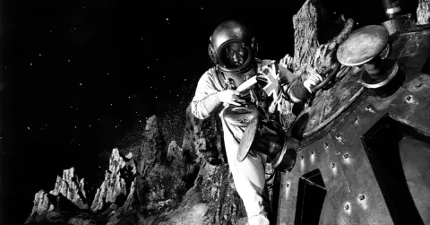 afw27-1778172311-5910-quiz-sci_fi_or_david_bowie906782