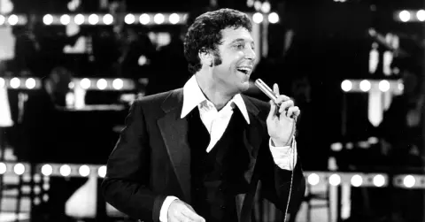 xscw6-1780425080-5940-quiz-tom_jones_hed230824