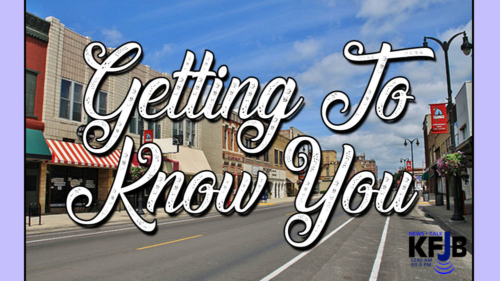 Bonnie Lowry, Pres. Live On Stage Marshalltown announces ’21’22 lineup