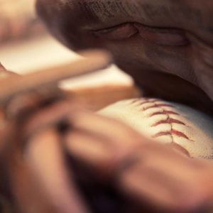 baseball_glove-jpg-3