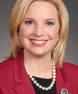 ashley-hinson-jpg-3