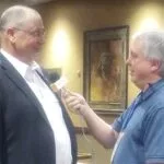 240410-larry-w-doug-johnson-at-wi-ag-bankers-conference-150x150595470-1