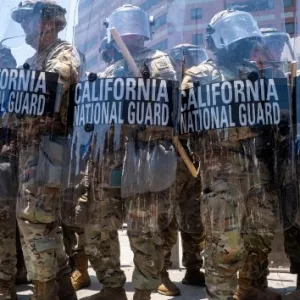getty_californianationalguard_061325760548
