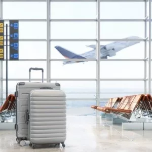 gettyrf_102523_airportgate686324
