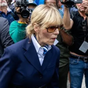 getty_ejeancarroll_090825274752