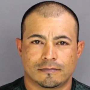 n_mugshotjairoeliazarramirez-lima_102925847508