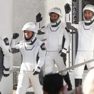 gety_crew11mission_010826168752