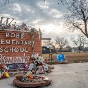 getty_uvalde_012226487170