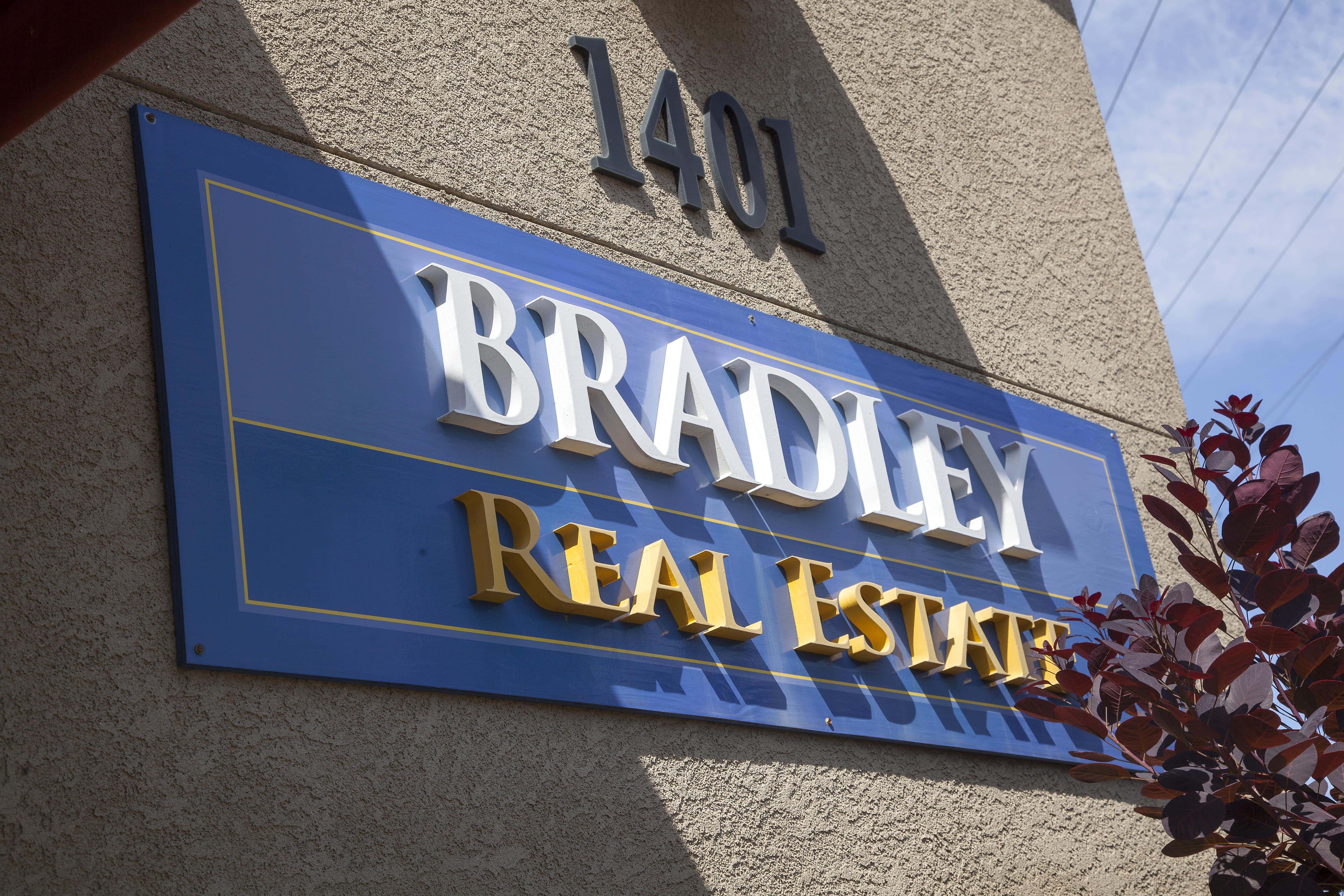 2017bestrealestatecompanybradleyrealestate_062017-2