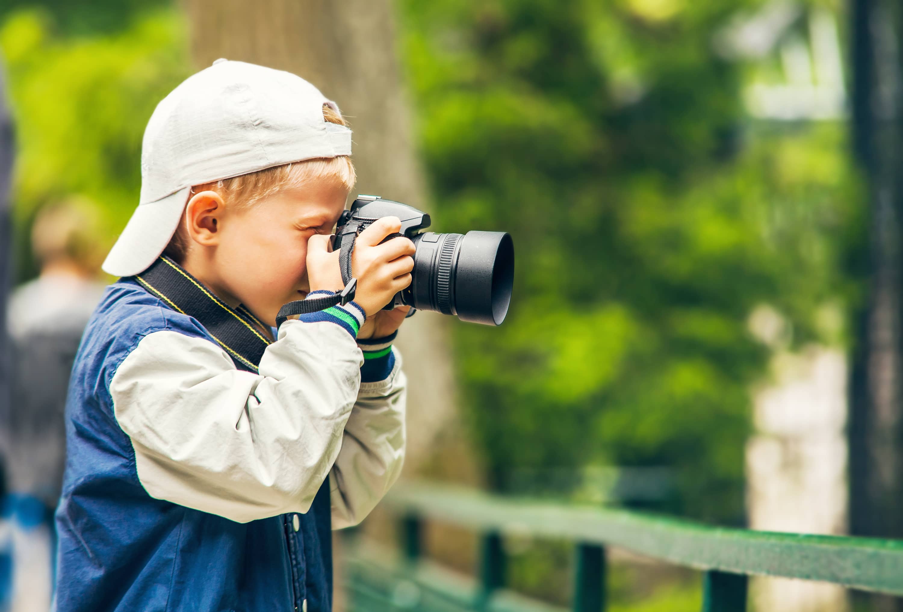 littleboywithphotocameramakesashoot