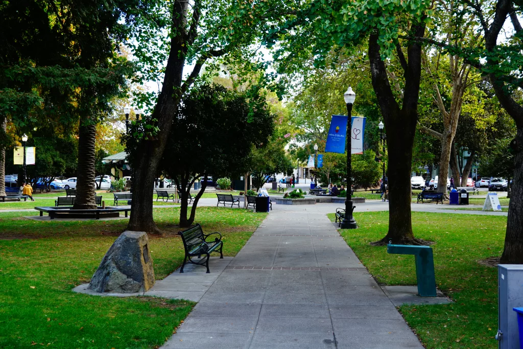 healdsburgcaliforniaunitedstates-november8th2020citycenterdowntown