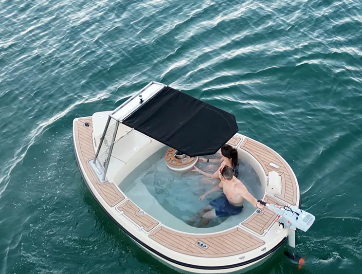 hot-tub-boat