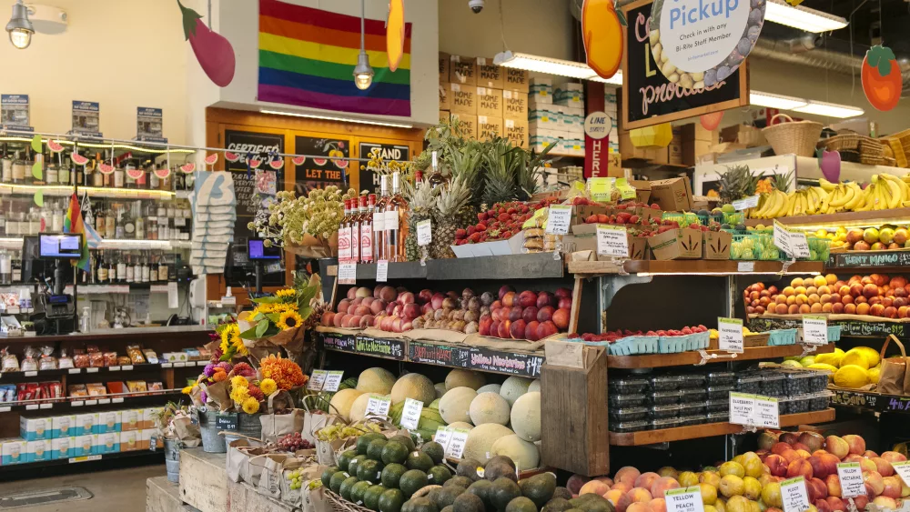 bi-rite-market-divisadero_interior