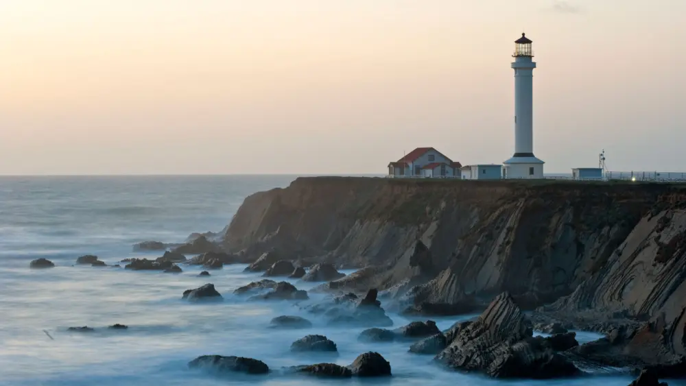 point-arena-lighthouse-2