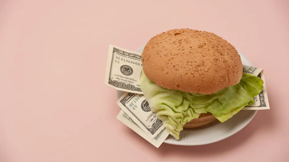 theburgerfilledwithonehundreddollarbills