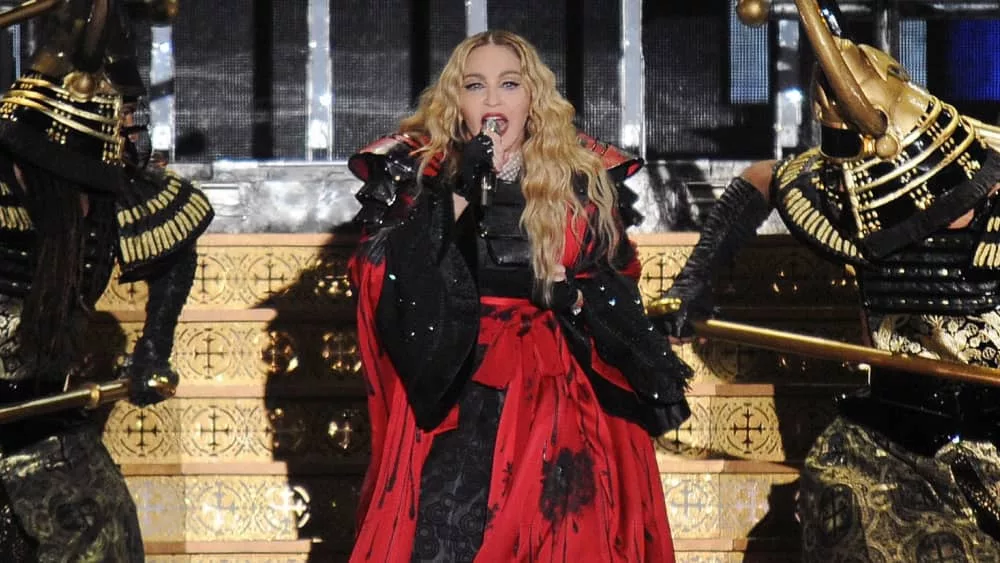 shutterstock_337443638313218