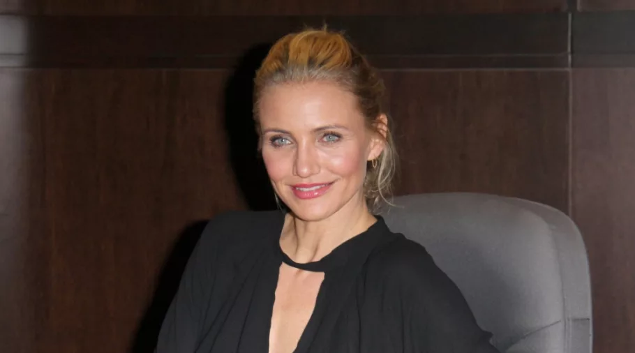 Cameron Diaz at Barnes & Noble on January 16^ 2014 in Los Angeles^ CA