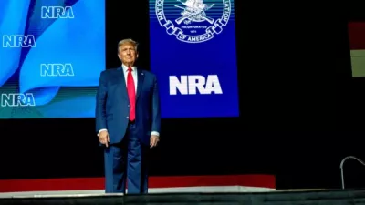 id5585188-trump-nra-gettyimages-1998912416-600x400419607-1