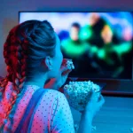 id5751578-girl-watching-movies-shutterstock_1301620948-600x400822288-1