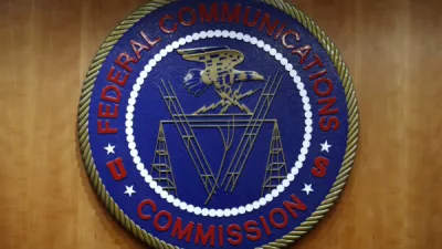 id5637826-fcc-logo-ap24116651634855-600x40057835-1