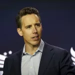 id5353611-06232023-dsc02586-josh-hawley210181