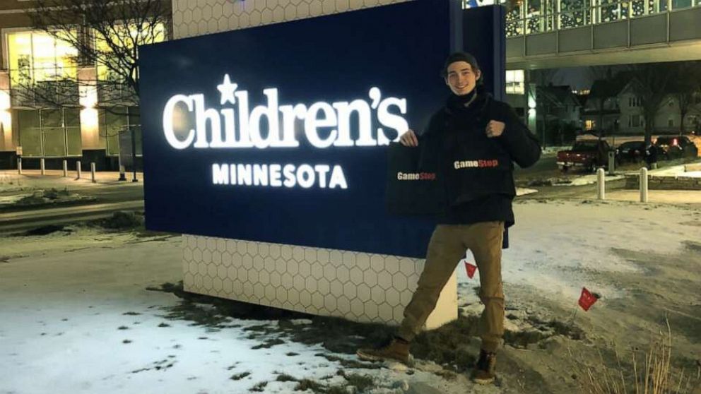 20-year-old GameStop Investor Donates Part of Windfall to Children's Hospital | Star 104.5 - Vimarsana News