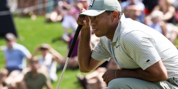 Tiger Woods undergoes surgery for leg injuries after serious car crash Tiger Woods undergoes surgery for leg injuries after serious car crash