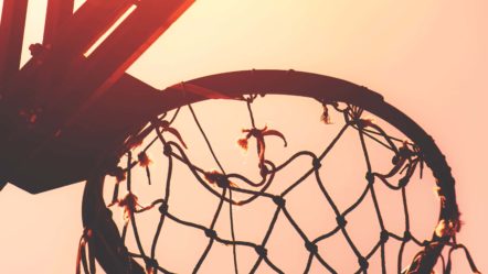 basketball-hoop-on-amateur-outdoor-basketball-court