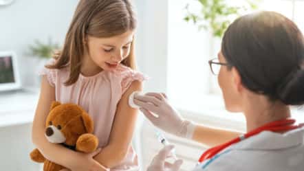 vaccination-to-child