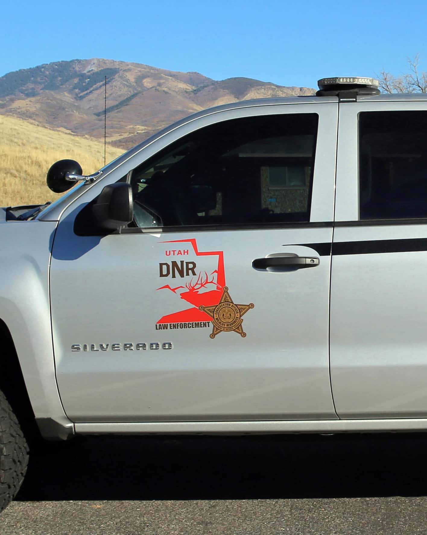 dwr_conservation_officer_truck_cropped