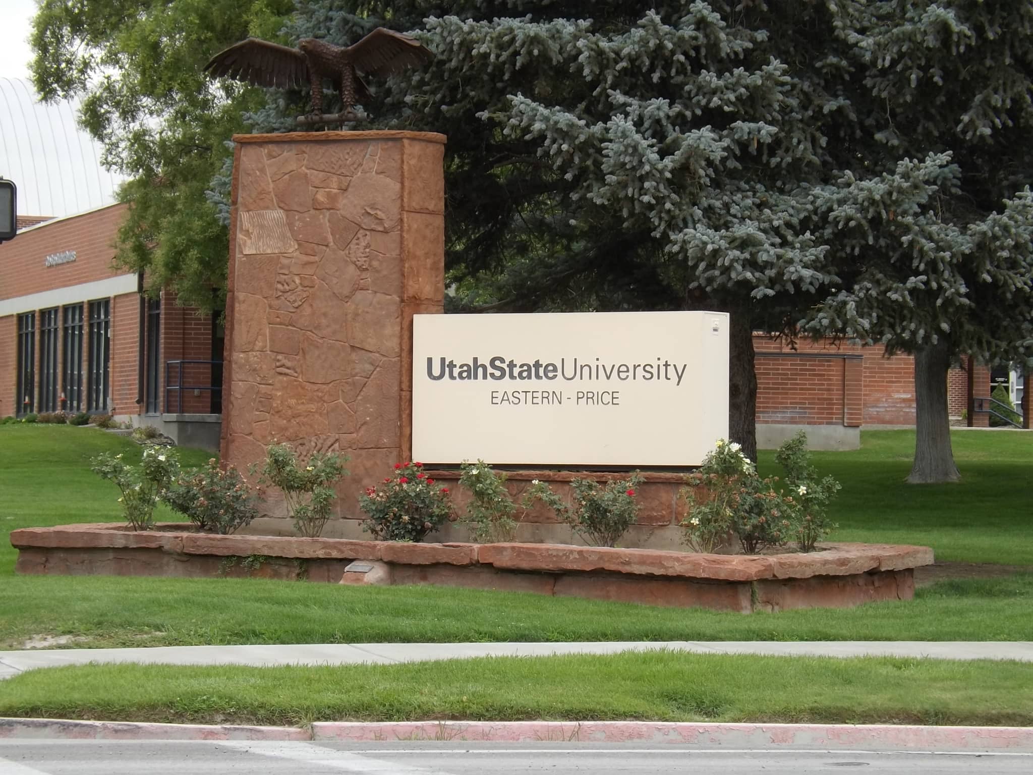 usue-marquee-4
