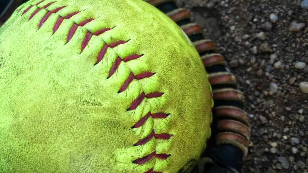 softball-k6hzyrm
