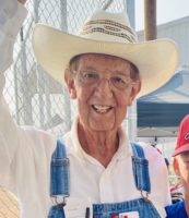thomas-holdaway-photo-in-hat