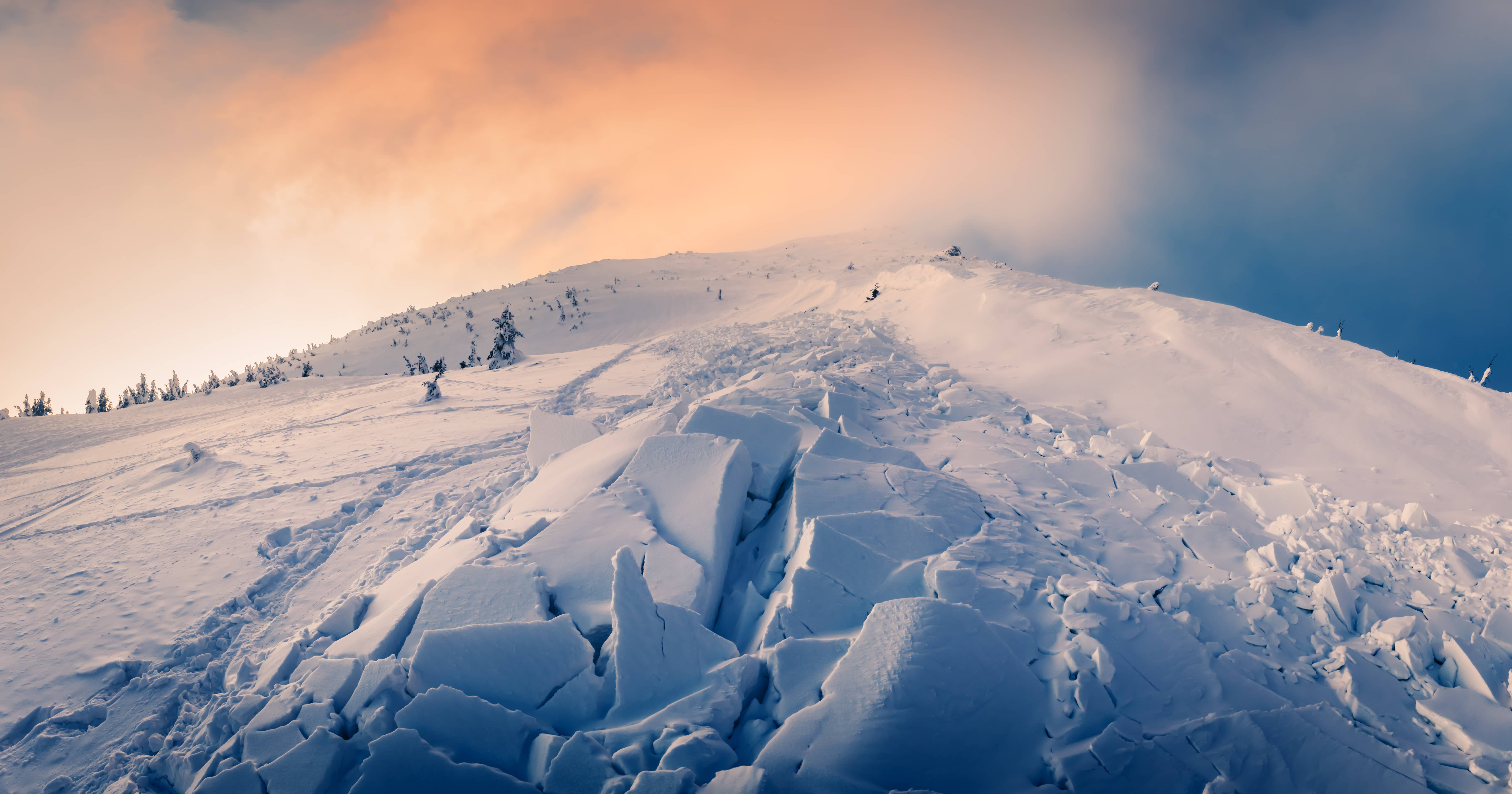 snow-avalanche-in-winter-mountains-2