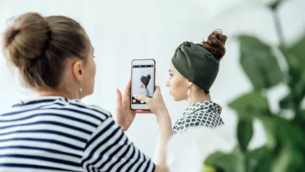 women-fashion-designer-taking-photo-to-accessories-with-cell-phone-or-smartphone-digital-camera-for-selling-online-in-internet-website-or-social-media