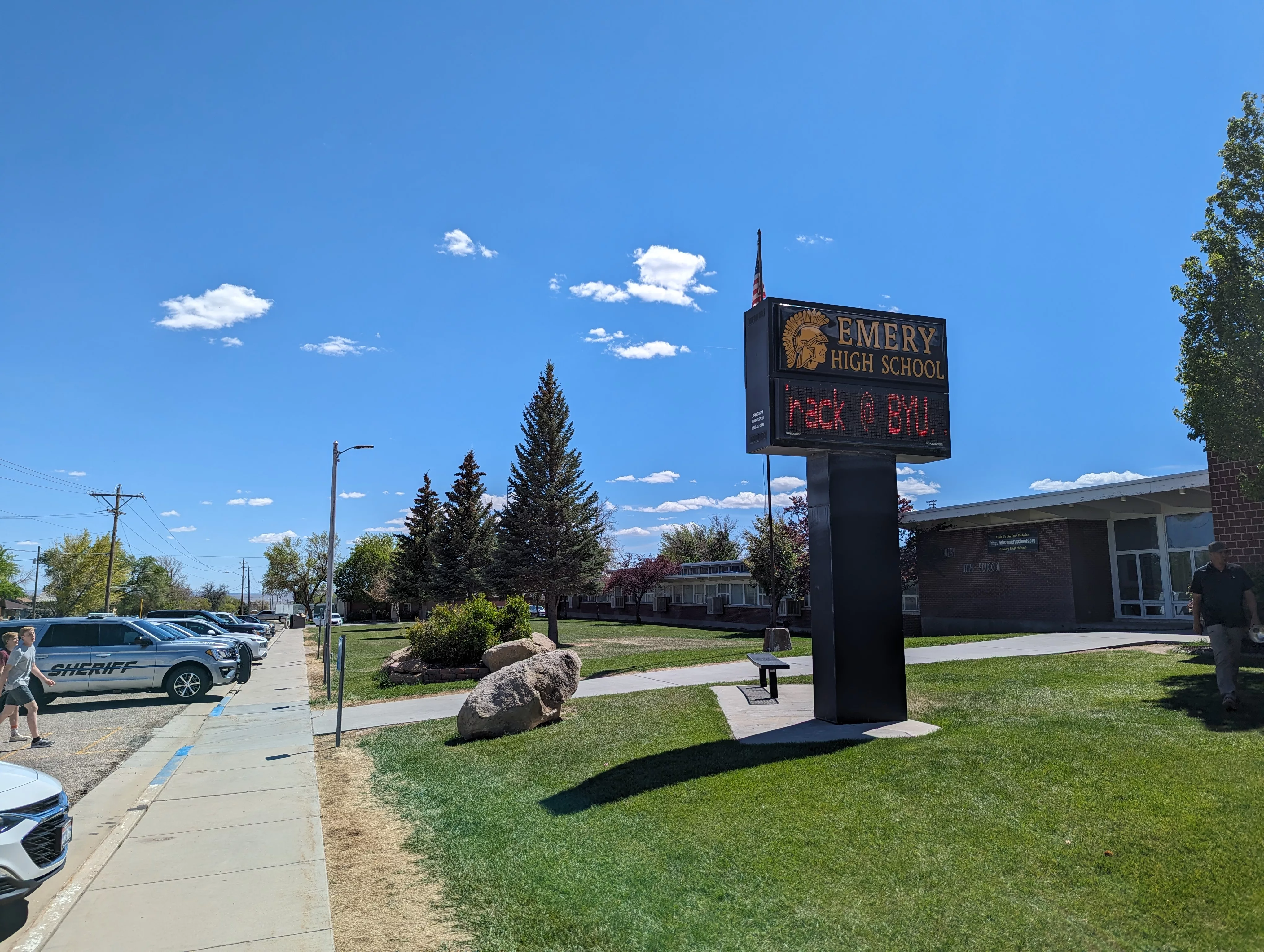 pxl_20240516_212038942