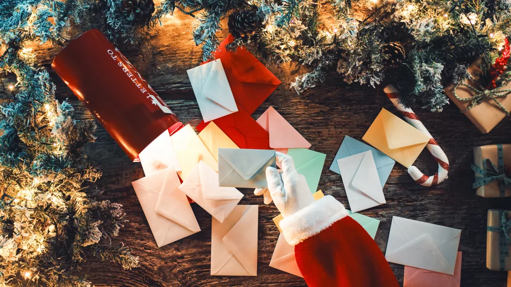 santa-claus-opens-the-mailbox
