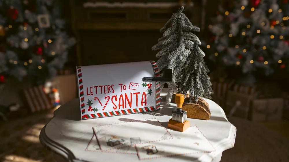 merry-christmas-and-happy-new-year-festive-christmas-scene-with