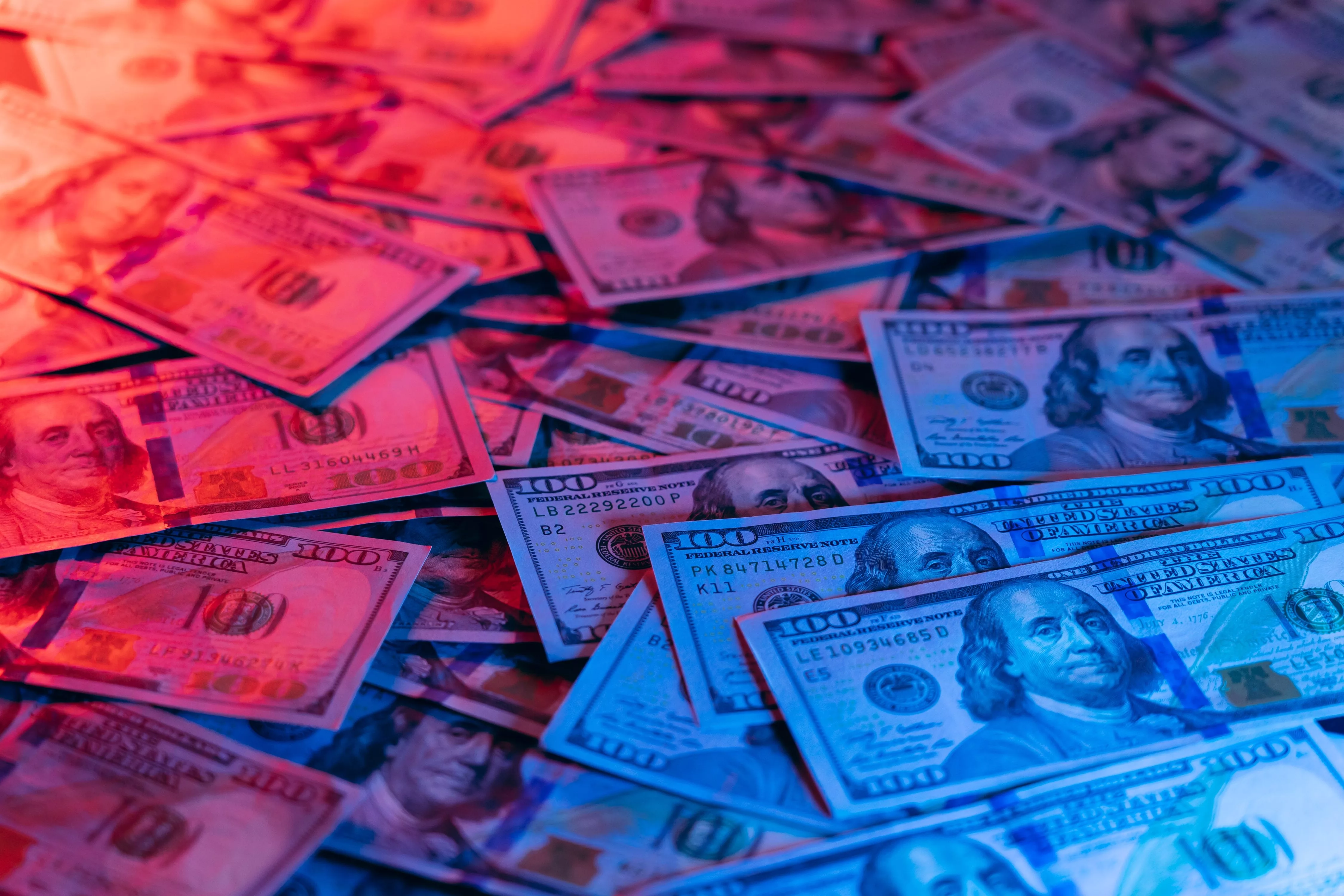 money-background-pattern-dollars-2024-10-14-10-47-30-utc