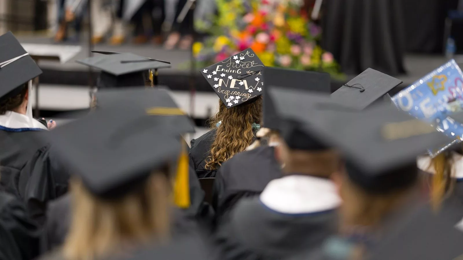 240427_pr_commencement_p5_ust