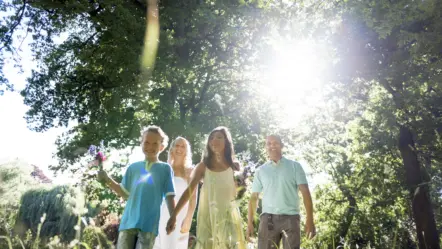 family-leisure-activity-happiness-bonding-concept