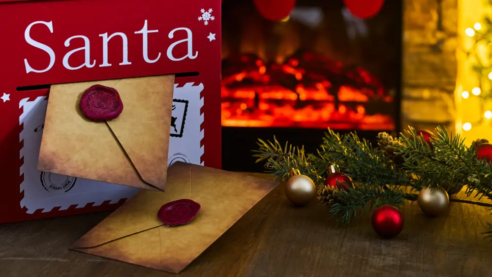 santas-letters-by-the-fireplace